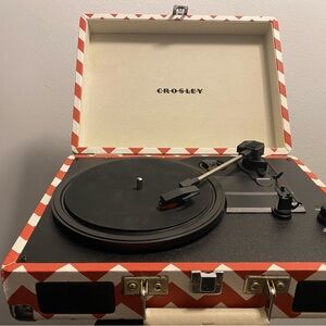 Crosley Chevron Red and White Turntable